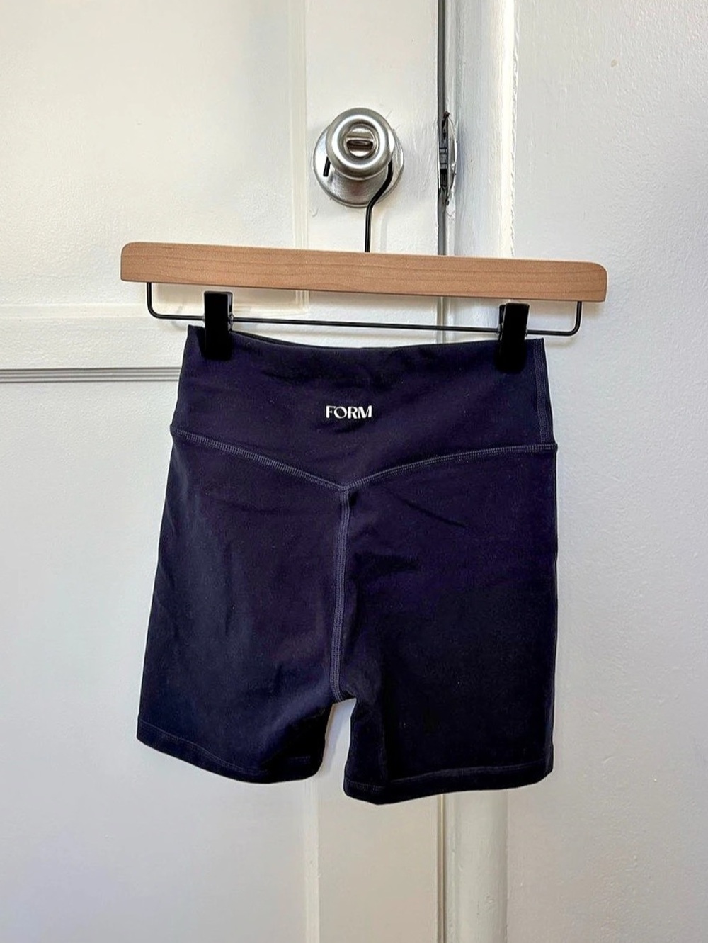 FORM Navy Biker Shorts